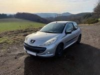Gebraucht Peugeot 206+ 60 PS (44 kW) 2009 Silber Kleinwagen