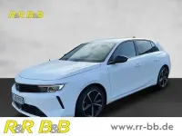 Gebraucht Opel Astra Elegance 181 PS (133 kW) 2022 Jade weiss/arktis weiss Limousine