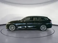 Gebraucht BMW 320 Sport Line 190 PS (139 kW) 2023 Black sapphire metallic Kombi