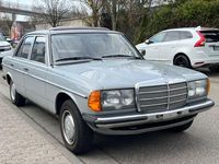 Gebraucht Mercedes 200 109 PS (80 kW) 1983 Grau Limousine