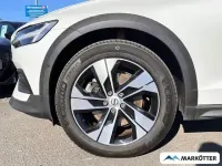 Gebraucht Volvo V60 CC Plus 197 PS (144 kW) 2022 Weiss Kombi