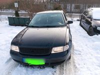 Używany Audi A4 106 KM (77 kW) 1996 Niebieski Sedan/Limuzyna