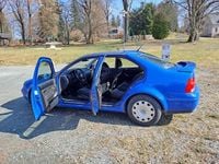 Second-hand VW Bora 115 CP (84 kW) 2001 Albastru Berlinǎ