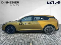 Neu Kia K4 GT-Line 181 PS (133 kW) 2026 Gelb (metallic) Van / Kleinbus