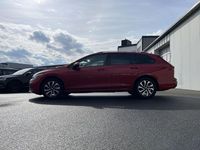 Gebraucht VW Golf VIII Active 150 PS (110 kW) 2022 Kings red Kombi