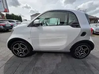 Gebraucht Smart ForTwo Coupé Passion 90 PS (66 kW) 2018 Weiss Coupé