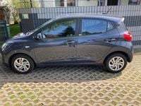 Gebraucht Hyundai i10 Edition 30 67 PS (49 kW) 2021 Grau Kleinwagen
