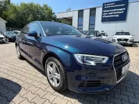 Gebraucht Audi A3 Comfort 150 PS (110 kW) 2019 Blau Limousine
