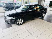 Gebraucht Audi A4 Attraction 160 PS (117 kW) 2010 Schwarz Limousine