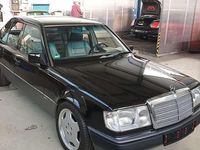 Gebraucht Mercedes E300 Sportline 220 PS (161 kW) 1991 Schwarz Limousine