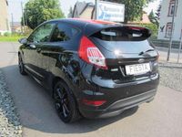 Gebraucht Ford Fiesta 140 PS (102 kW) 2016 Pantherschwarz/rot Kleinwagen