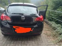 Gebraucht Opel Astra Edition 101 PS (74 kW) 2010 Schwarz Kleinwagen