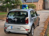 Gebraucht VW cross up! 90 PS (66 kW) 2019 Silber Kleinwagen