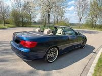Gebraucht BMW 325 Cabriolet 204 PS (150 kW) 2012 Blau Cabrio