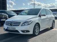 Gebraucht Mercedes 200 156 PS (114 kW) 2013 Weiß Kleinwagen