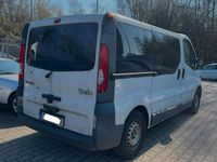 Gebraucht Renault Trafic 90 PS (66 kW) 2008 Weiß Van / Kleinbus