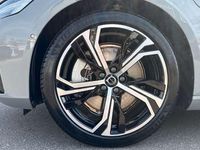 Gebraucht Volvo V60 Plus 336 PS (247 kW) 2025 Grau Kombi