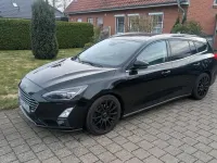 Gebraucht Ford Focus Titanium 140 PS (102 kW) 2019 Schwarz Kombi