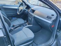 Gebraucht Opel Astra 90 PS (66 kW) 2006 Schwarz Limousine