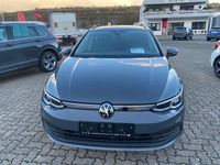 Gebraucht VW Golf VIII 150 PS (110 kW) 2023 Delfingrau metallic (metallic) Kombi