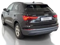 Gebraucht Audi Q3 Ambiente 243 PS (178 kW) 2023 Schwarz SUV