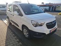 Używany Opel Combo Edition 131 KM (96 kW) 2020 Biały Minivan