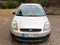 Gebraucht Ford Fiesta 90 PS (66 kW) 2006 Silber Kleinwagen