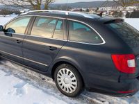Gebraucht Skoda Superb 140 PS (102 kW) 2012 Schwarz Kombi