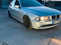 Second-hand BMW 525 M Sport 230 CP (169 kW) 2000 Argintiu Berlinǎ