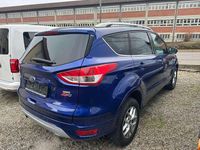 Gebraucht Ford Kuga Titanium 182 PS (133 kW) 2015 Blau SUV