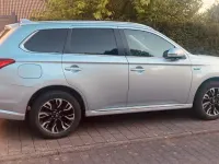 Gebraucht Mitsubishi Outlander P-HEV Top 224 PS (164 kW) 2017 Silber SUV