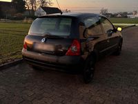 Gebraucht Renault Clio II 75 PS (55 kW) 2005 Schwarz Kleinwagen