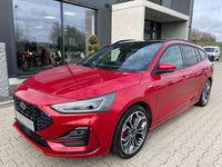 Gebraucht Ford Focus ST-Line X 155 PS (114 kW) 2025 Fantastic red metallic Kombi