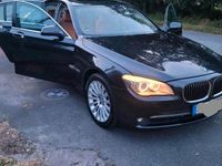 Gebraucht BMW 740 326 PS (239 kW) 2009 Schwarz Limousine