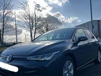 Gebraucht VW Golf VIII Life 150 PS (110 kW) 2024 Grau Limousine