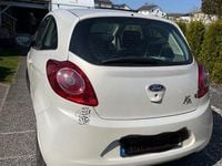 Gebraucht Ford Ka Titanium 69 PS (50 kW) 2009 Weiß Kleinwagen