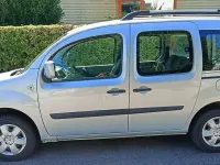 Gebraucht Renault Kangoo Expression 106 PS (77 kW) 2009 Silber Van / Kleinbus
