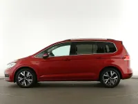 Gebraucht VW Touran Highline 150 PS (110 kW) 2022 Rot Van / Kleinbus