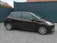 Gebraucht Peugeot 208 Active 95 PS (69 kW) 2012 Braun Kleinwagen