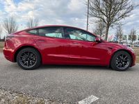 Gebraucht Tesla Model 3 RWD 208 kW (283 PS) 2022 Rot Limousine