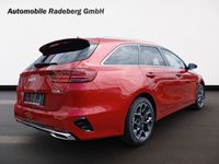 Neu Kia Ceed Sportswagon 140 PS (102 kW) 2025 Rot Kombi