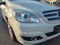 Gebraucht Mercedes B180 116 PS (85 kW) 2010 Weiß Van / Kleinbus