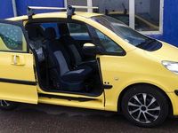Gebraucht Peugeot 1007 73 PS (53 kW) 2005 Gelb Van / Kleinbus
