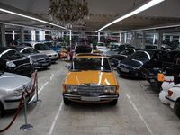 Gebraucht Mercedes 240 72 PS (52 kW) 1978 Orange Limousine