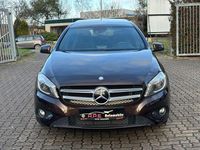 Gebraucht Mercedes A180 122 PS (89 kW) 2015 Braun Limousine