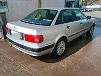 Gebraucht Audi 80 90 PS (66 kW) 1992 Silber Limousine