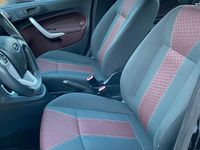 Gebraucht Ford Fiesta Titanium 82 PS (60 kW) 2010 Schwarz Kleinwagen