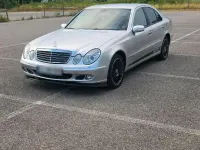 Gebraucht Mercedes E220 150 PS (110 kW) 2005 Silber Limousine