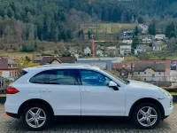 Second-hand Porsche Cayenne 299 CP (219 kW) 2012 Alb SUV