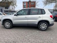 Gebraucht VW Tiguan Freestyle 140 PS (102 kW) 2011 Silver leaf white gold SUV